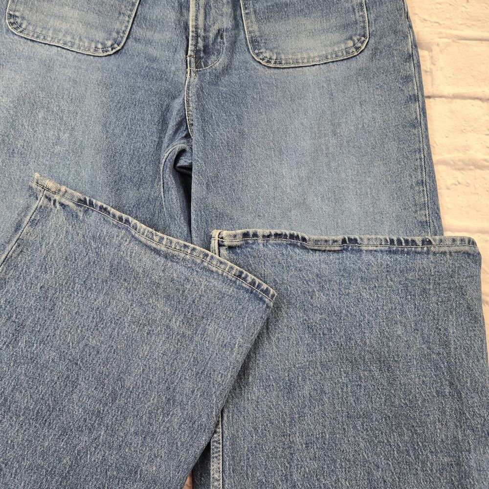 Free Assembly Super High Wide Leg Jeans Patch Pockets Artistic Wash size 10 - Picture 12 of 16